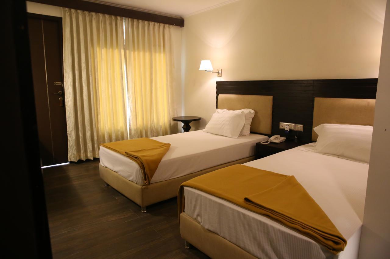 Hotel La Castle Chennai Zewnętrze zdjęcie