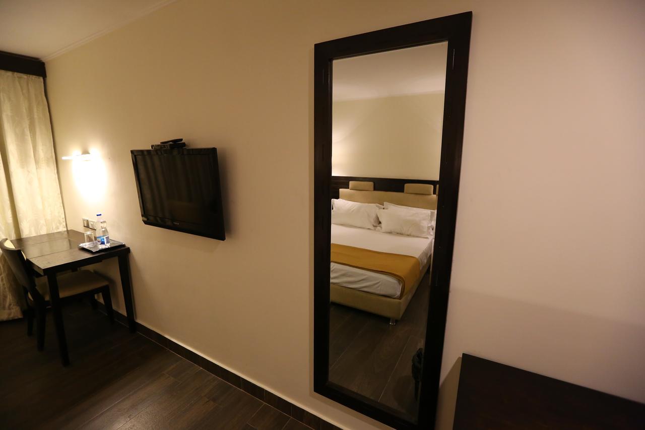 Hotel La Castle Chennai Zewnętrze zdjęcie