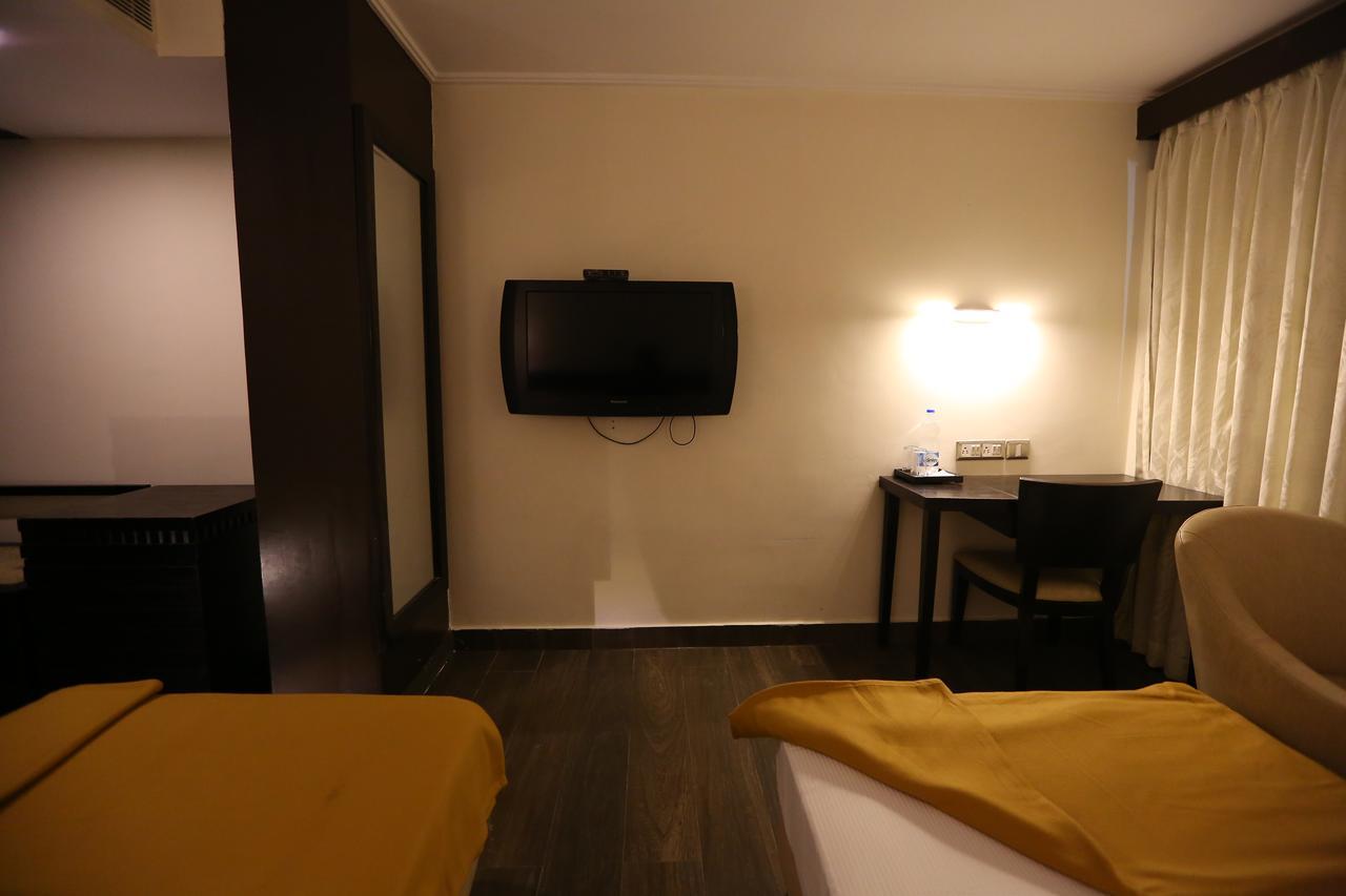 Hotel La Castle Chennai Zewnętrze zdjęcie